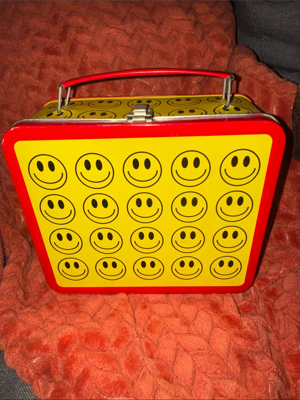 Vintage G Whiz! Metal Smiley Face Lunch Box - Brainiaks Inc.Excellent Condition!